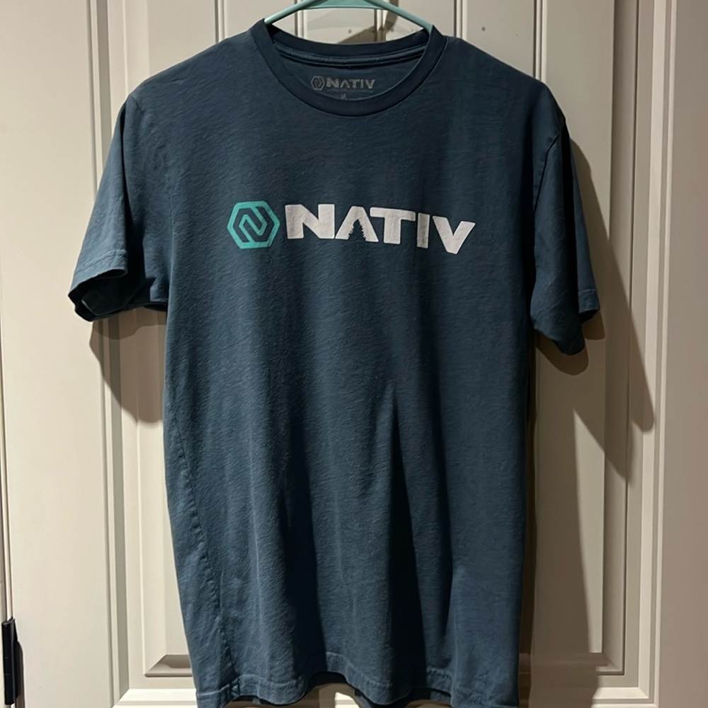NATIV t-shirt size Medium